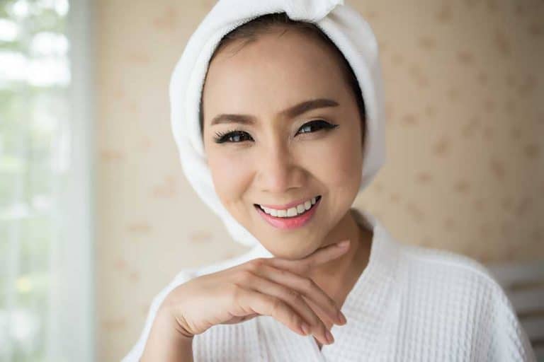 Read more about the article Where To Get Facelifting Treatment In Malaysia And How To Choose The Best One