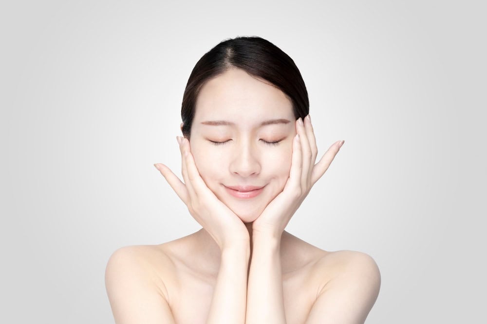 You are currently viewing Mandelic Acid: All You Need to Know