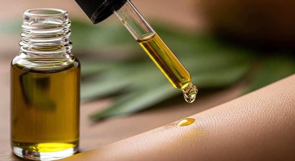 Tamanu Oil for Skin: All You Need To Know - Tamanu oil 3 Tamanu oil